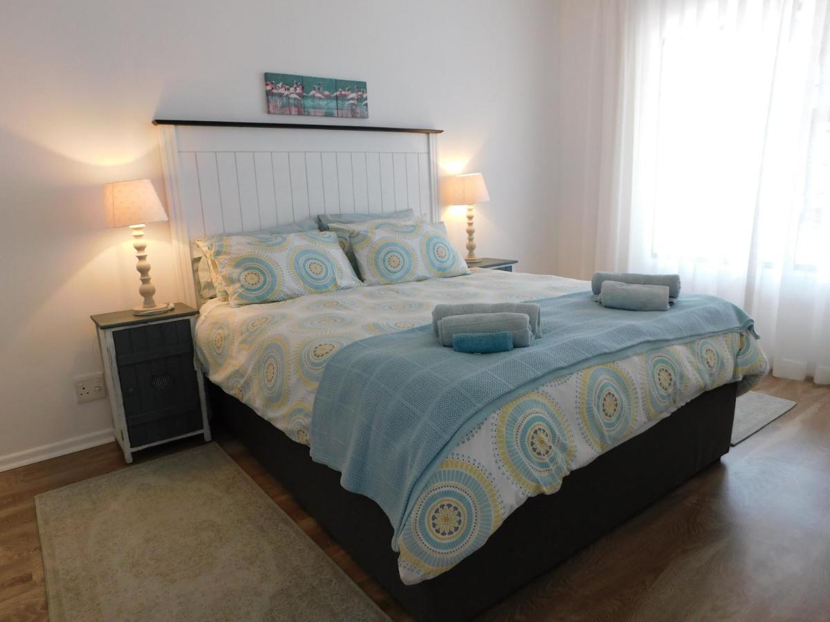Rivertides Self Catering Guest House Velddrif Exterior photo